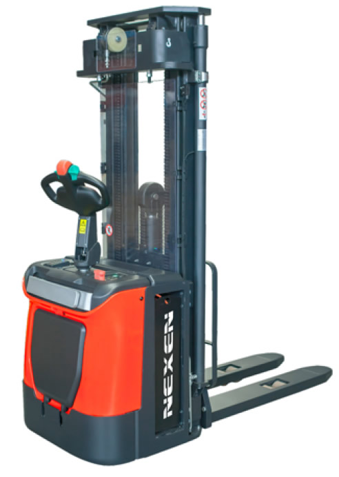 Nexen APRS16N 1600kg reach stacker